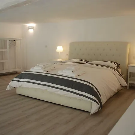 Daire Berardi Palace - Vigna Nuova Loft Floransa