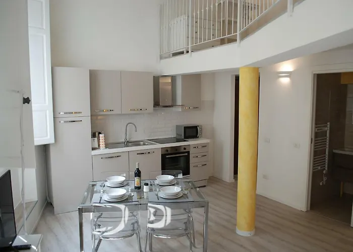 Berardi Palace - Vigna Nuova Loft
